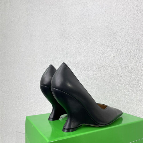 High Quality Luxury Bottega Veneta Puntas Wedge Pumps – Style 17798 product detail