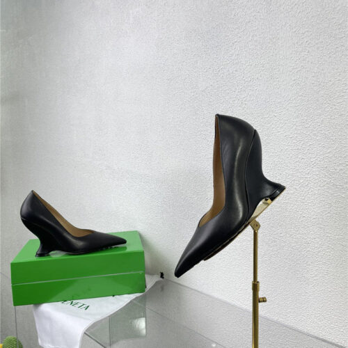 High Quality Luxury Bottega Veneta Puntas Wedge Pumps – Style 17798 product detail