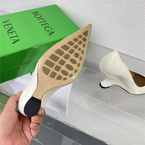 High Quality Luxury Bottega Veneta Puntas Wedge Pumps – Style 50566 product detail