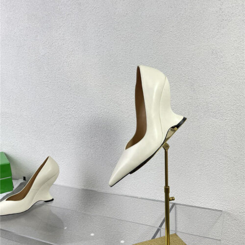 High Quality Luxury Bottega Veneta Puntas Wedge Pumps – Style 50566 product detail