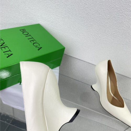 High Quality Luxury Bottega Veneta Puntas Wedge Pumps – Style 50566 product detail