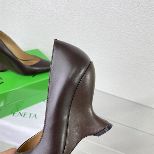 High Quality Luxury Bottega Veneta Puntas Wedge Pumps – Style 14406 product detail