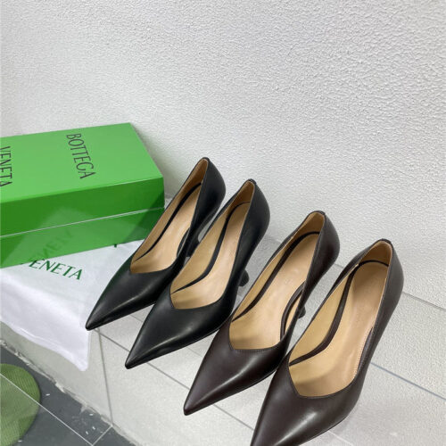 High Quality Luxury Bottega Veneta Puntas Wedge Pumps – Style 14406 product detail