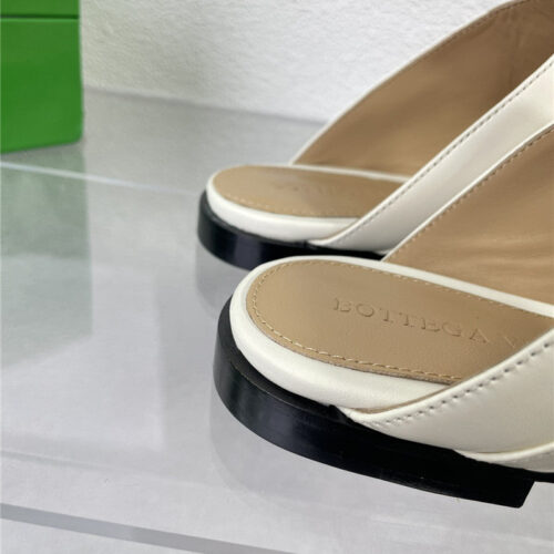 High Quality Luxury Bottega Veneta Double Hardware Slides – Style 07878 product detail