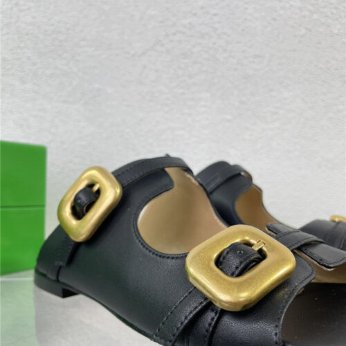 High Quality Luxury Bottega Veneta Double Hardware Slides – Style 97702 product detail