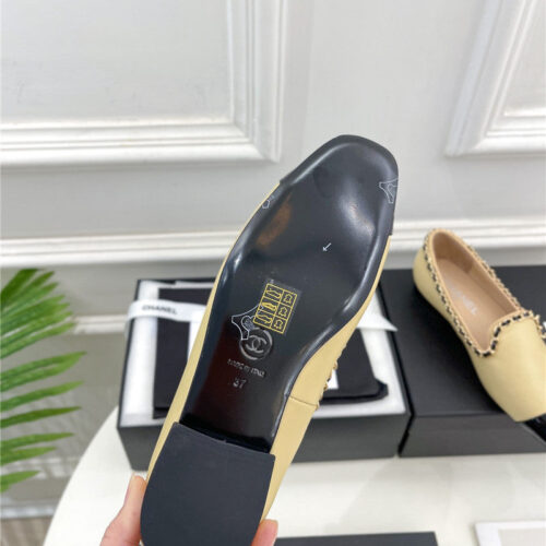 High Quality Luxury Chanel Catwalk Style Chain Deep Mouth Shoes – Style 57670 product detail