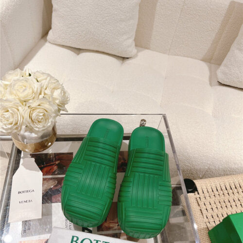 High Quality Luxury Bottega Veneta Flip Flops product detail