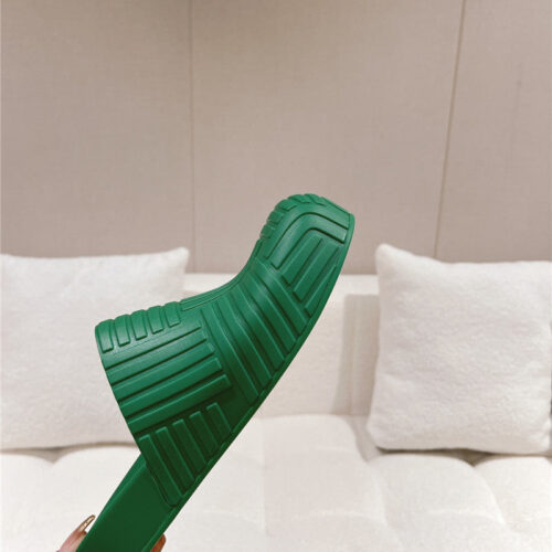 High Quality Luxury Bottega Veneta Flip Flops product detail