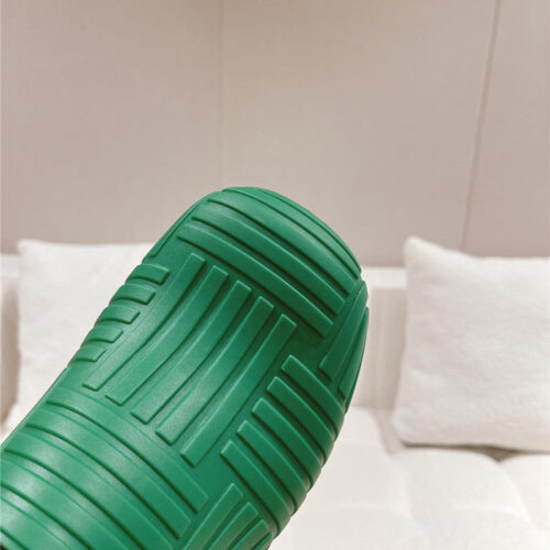High Quality Luxury Bottega Veneta Flip Flops product detail
