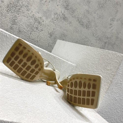 High Quality Luxury Bottega Veneta Classic Heeled Sandals – Style 52582 product detail