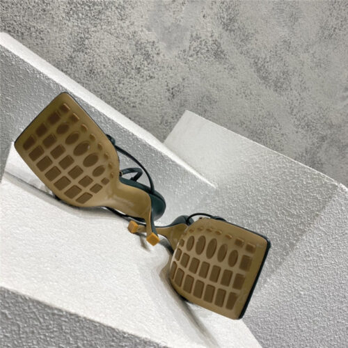 High Quality Luxury Bottega Veneta Classic Heeled Sandals – Style 13030 product detail
