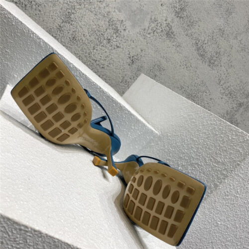 High Quality Luxury Bottega Veneta Classic Heeled Sandals – Style 42406 product detail