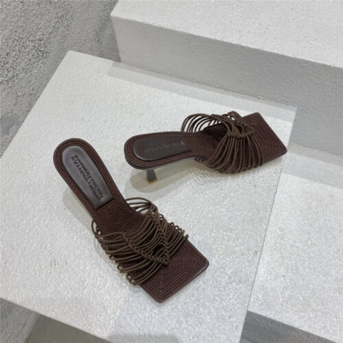 High Quality Luxury Bottega Veneta Classic Heeled Sandals – Style 04550