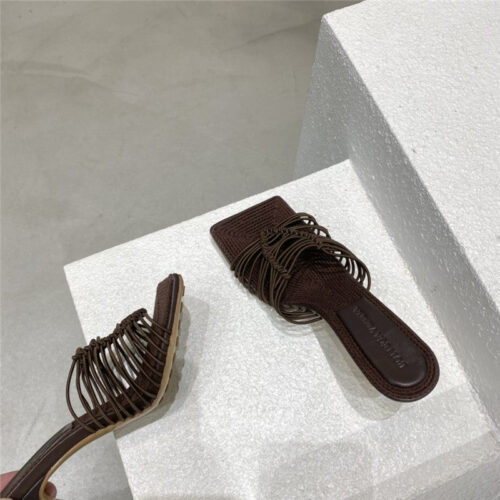 High Quality Luxury Bottega Veneta Classic Heeled Sandals – Style 04550 product detail