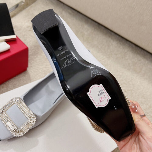 High Quality Luxury Roger Vivier Silk Diamond Buckle Square Heel Shoes – Style 99700 product detail