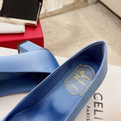 High Quality Luxury Roger Vivier Silk Diamond Buckle Square Heel Shoes product detail