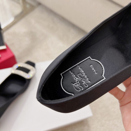 High Quality Luxury Roger Vivier Silk Diamond Buckle Square Heel Shoes – Style 18900 product detail