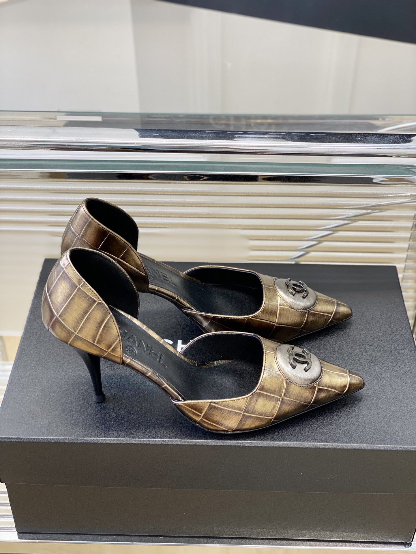 High Quality Luxury Chanel Side Empty High Heels product detail