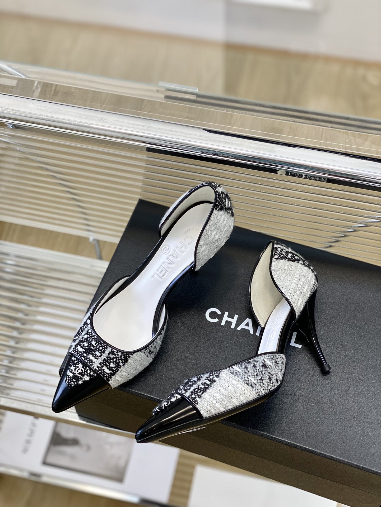 High Quality Luxury Chanel Side Empty High Heels – Style 41862 product detail