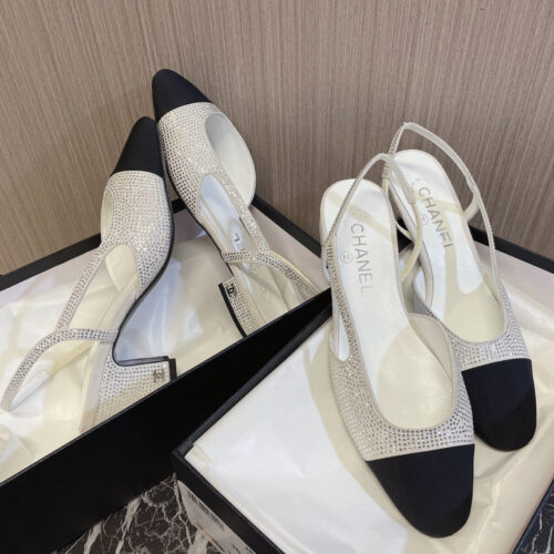 High Quality Luxury Chanel Rhinestone Thick Heel Side Empty Sandals – Style 63622