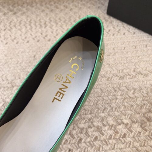 High Quality Luxury Chanel New Patent Leather Shoes product detail