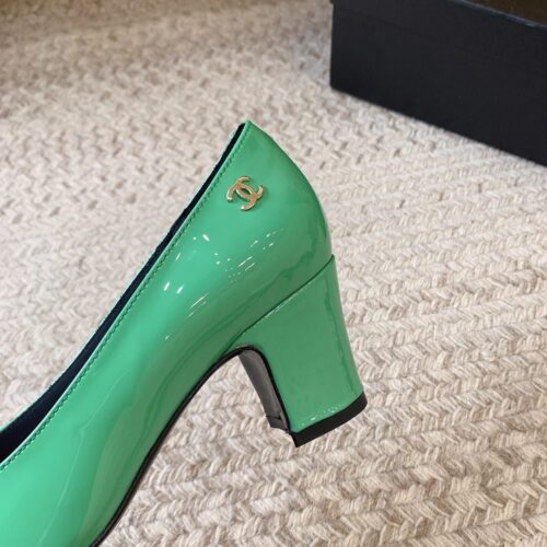 High Quality Luxury Chanel New Patent Leather Shoes product detail