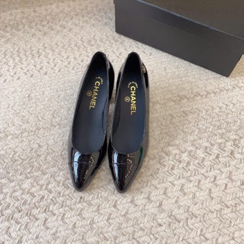 High Quality Luxury Chanel New Patent Leather Shoes – Style 98726 alternate view