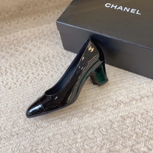 High Quality Luxury Chanel New Patent Leather Shoes – Style 98726 product detail