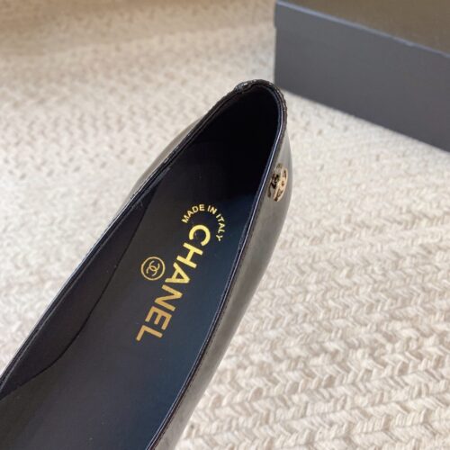 High Quality Luxury Chanel New Patent Leather Shoes – Style 98726 product detail