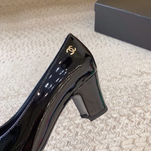 High Quality Luxury Chanel New Patent Leather Shoes – Style 98726 product detail