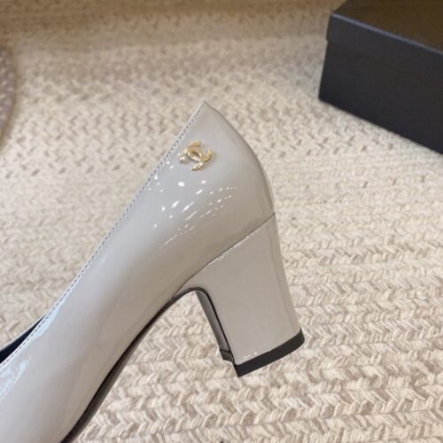 High Quality Luxury Chanel New Patent Leather Shoes – Style 60870 product detail