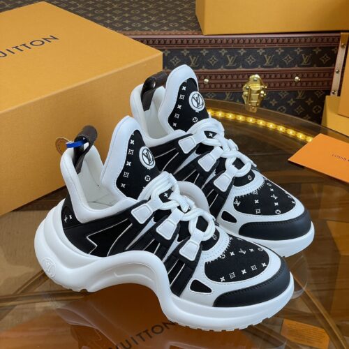 High Quality Luxury Louis Vuitton Hardware Casual Sports Daddy Shoes – Style 93603