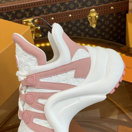 High Quality Luxury Louis Vuitton Hardware Casual Sports Daddy Shoes – Style 59139 product detail