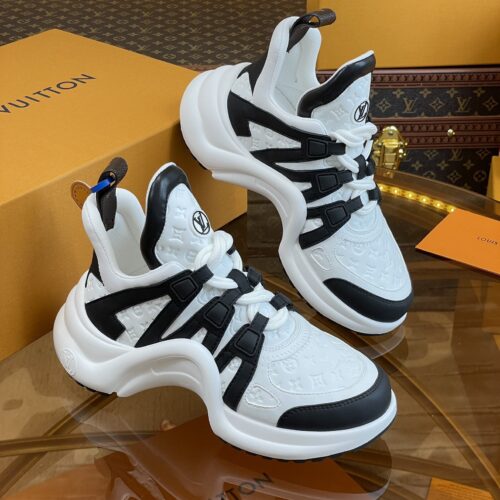 High Quality Luxury Louis Vuitton Hardware Casual Sports Daddy Shoes – Style 91907 product detail