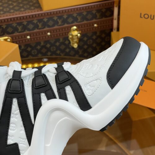 High Quality Luxury Louis Vuitton Hardware Casual Sports Daddy Shoes – Style 91907 product detail