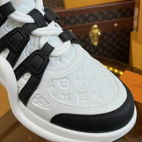 High Quality Luxury Louis Vuitton Hardware Casual Sports Daddy Shoes – Style 91907 product detail