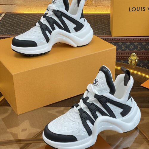 High Quality Luxury Louis Vuitton Hardware Casual Sports Daddy Shoes – Style 91907 product detail