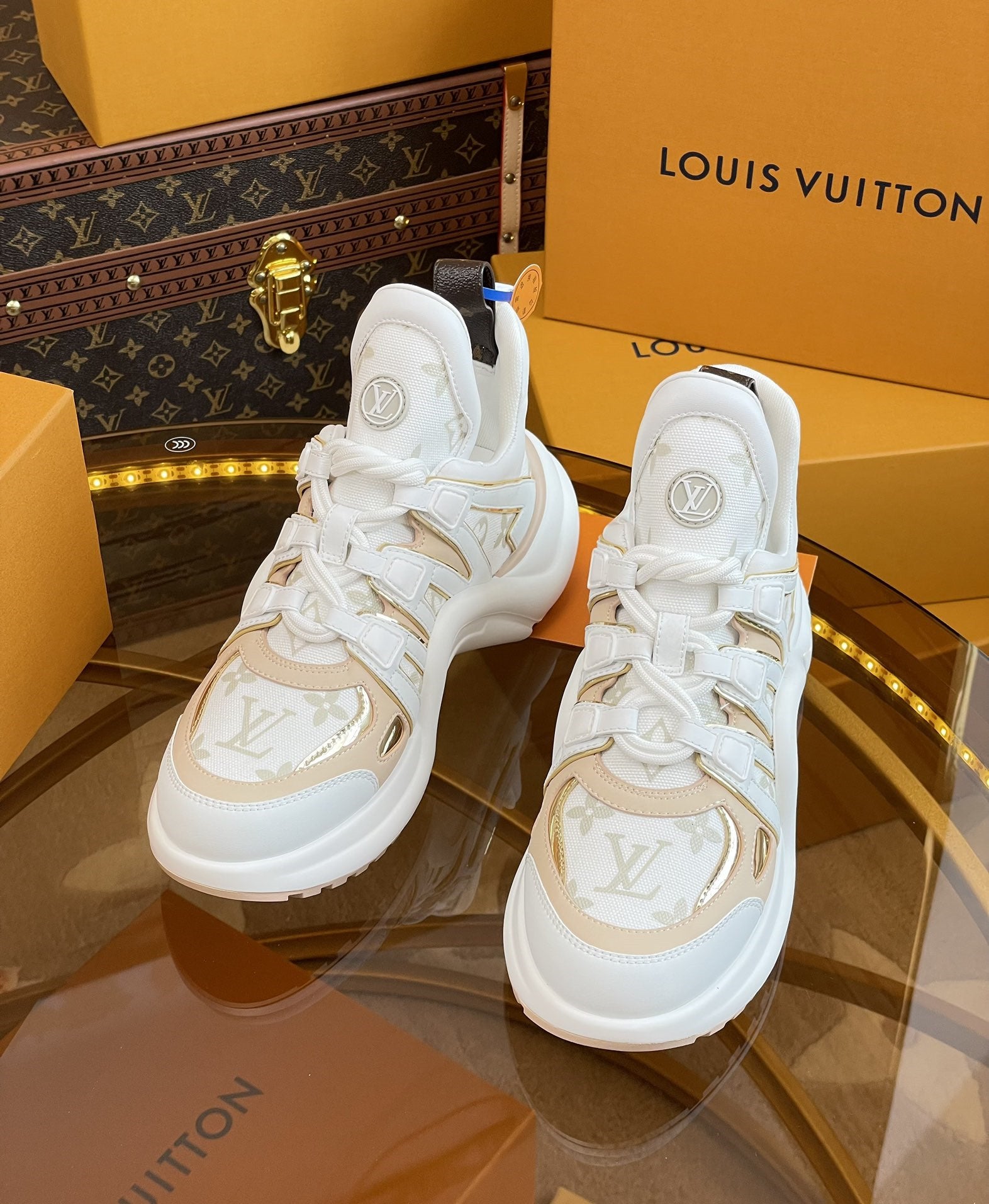 High Quality Luxury Louis Vuitton Hardware Casual Sports Daddy Shoes – Style 24675 product detail