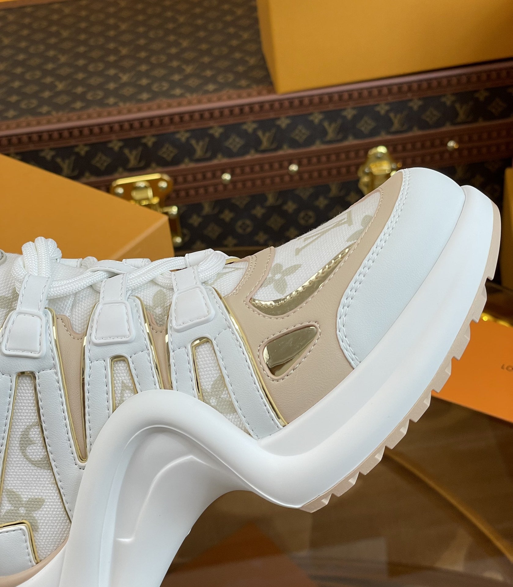 High Quality Luxury Louis Vuitton Hardware Casual Sports Daddy Shoes – Style 24675 product detail