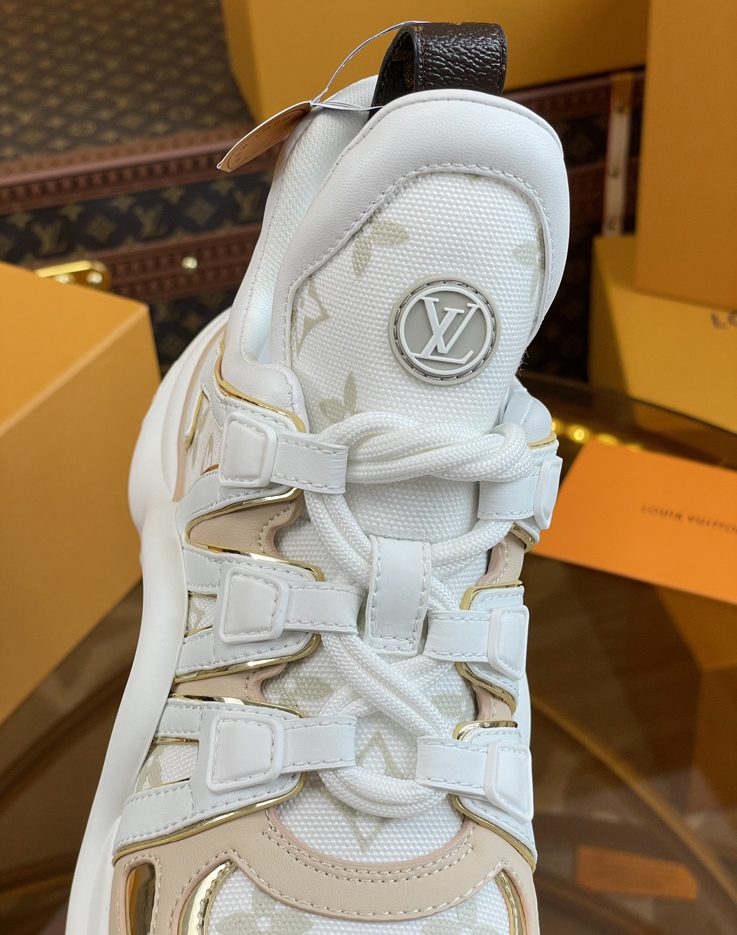 High Quality Luxury Louis Vuitton Hardware Casual Sports Daddy Shoes – Style 24675 product detail