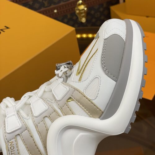 High Quality Luxury Louis Vuitton Hardware Casual Sports Daddy Shoes – Style 90211 product detail