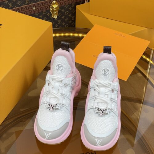 High Quality Luxury Louis Vuitton Hardware Casual Sports Daddy Shoes alternate view