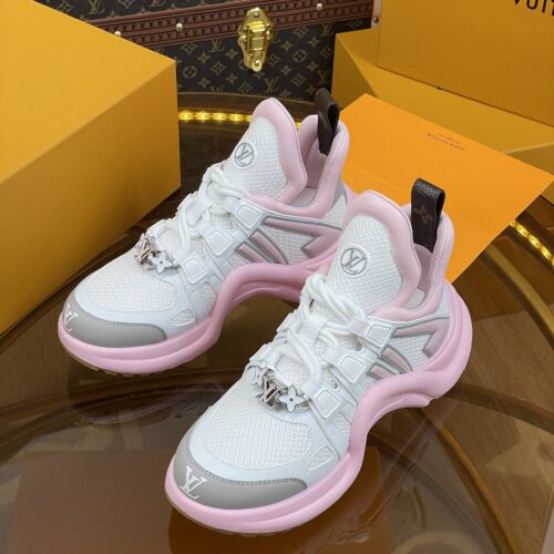 High Quality Luxury Louis Vuitton Hardware Casual Sports Daddy Shoes product detail