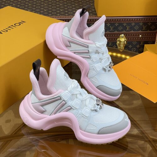 High Quality Luxury Louis Vuitton Hardware Casual Sports Daddy Shoes product detail