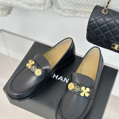 High Quality Luxury Chanel Classic Double C Gold Four-Leaf Clover Gold Coin Loafers – Style 81030