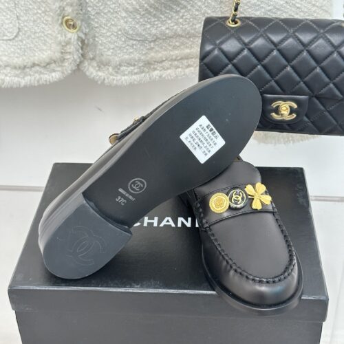 High Quality Luxury Chanel Classic Double C Gold Four-Leaf Clover Gold Coin Loafers – Style 81030 product detail