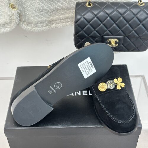 High Quality Luxury Chanel Classic Double C Gold Four-Leaf Clover Gold Coin Loafers – Style 43174 product detail