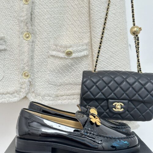 High Quality Luxury Chanel Classic Double C Gold Four-Leaf Clover Gold Coin Loafers – Style 08710 product detail