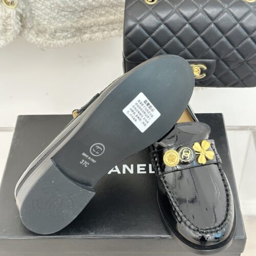 High Quality Luxury Chanel Classic Double C Gold Four-Leaf Clover Gold Coin Loafers – Style 08710 product detail