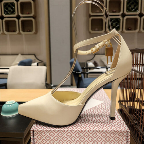 High Quality Luxury Givenchy Classic Lock Metal Buckle Pumps – Style 50659 product detail